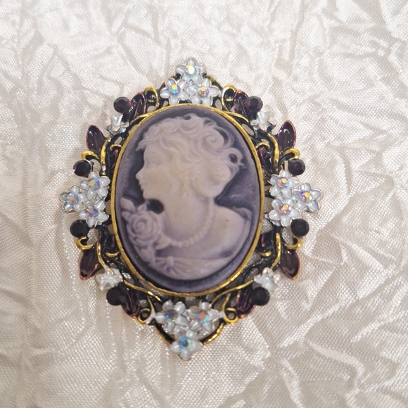 VTG Purple 2 in 1 Victorian Style CAMEO Brooch/ Pendant - Picture 2 of 8